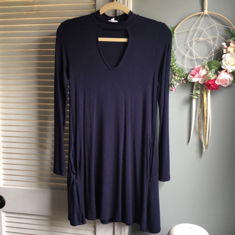 Socialite Keyhole Choker Dress